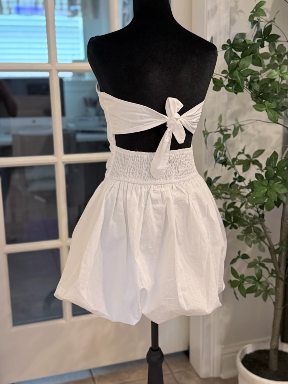 ILLA ILLA White Ruched Strapless Dress - Picture 2 of 9